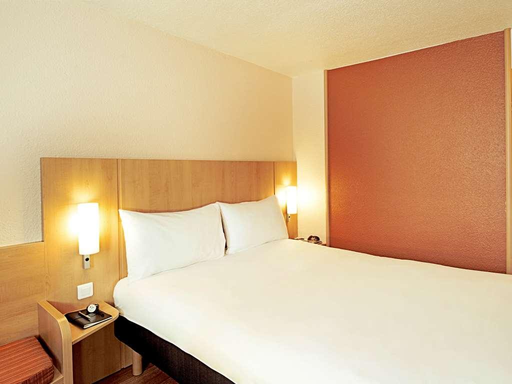 Отель Ibis Арапирака Номер фото